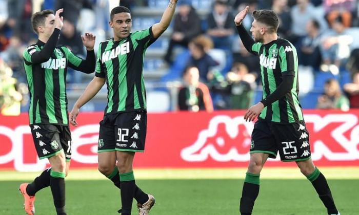 转移报告：水晶宫和斯旺西盯着10万英镑的前锋Sassuolo Striker Gregoire Defrel