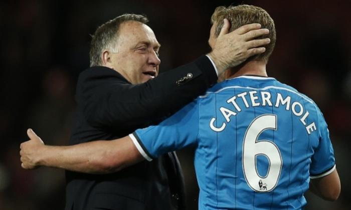 Sunderland Midfielder Lee Cattermole签署了新的六年合同