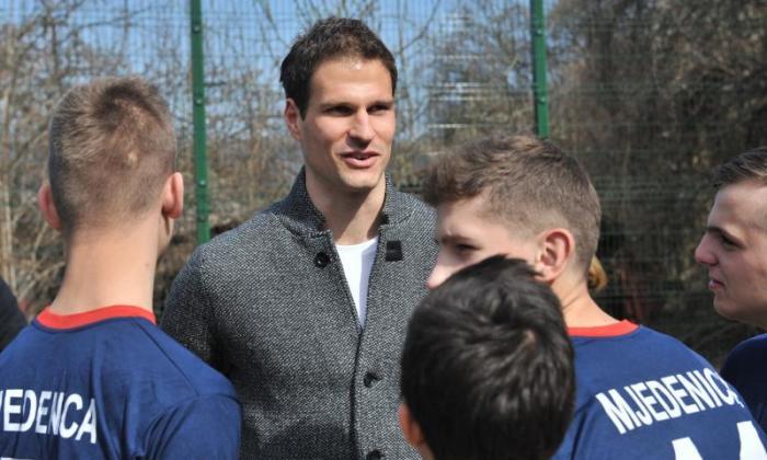 切尔西标志斯托克城守门员Asmir Begovic