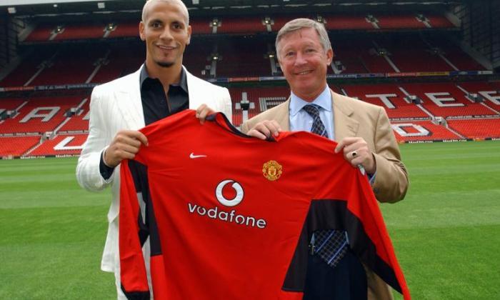 经典转移 - 曼彻斯特联队签署里奥·费迪南德（Rio Ferdinand）来自LEEDS的英国纪录交易