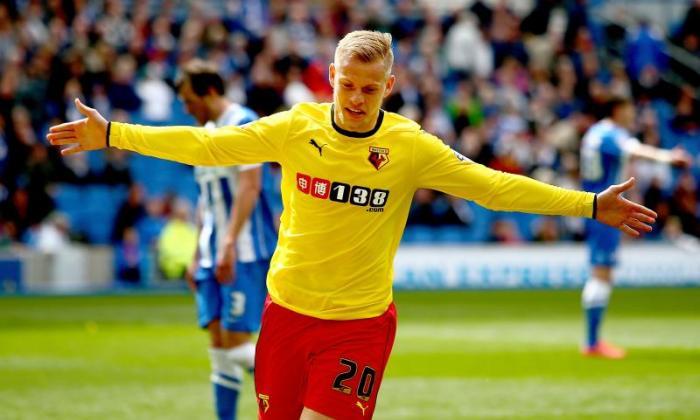 阅读集，支付200万英镑的赛季贷款贷款土地沃特福德前锋Matej Vydra