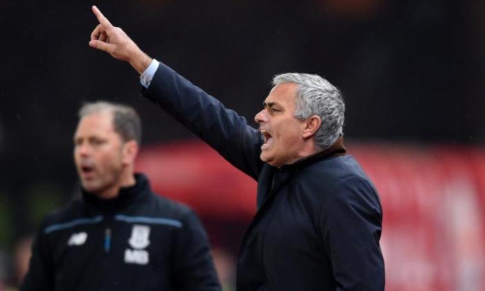 Jose Mourinho击中了“失去的梳妆台”声明，并坚持杯子震惊的球员'尝试了一切'