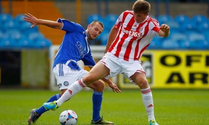 Stoke Youngster George Waring加入联盟两次促销追逐牛津贷款